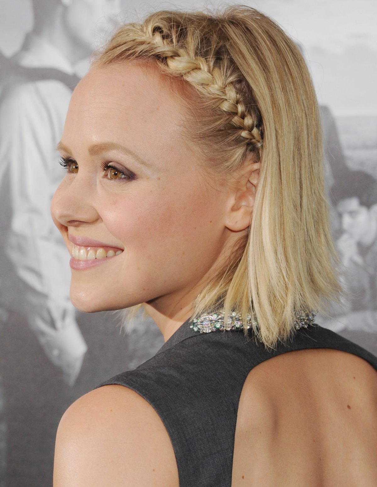 Прически с косичками на короткие волосы