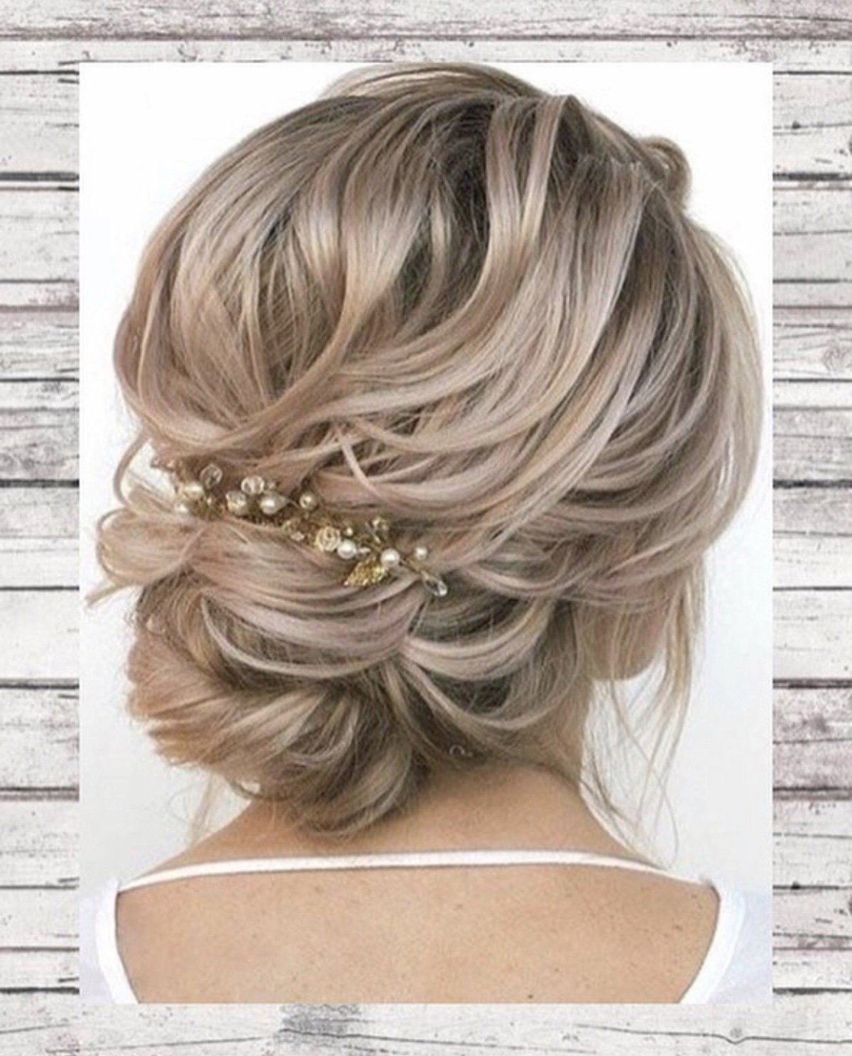 Прическа на волосы до плеч