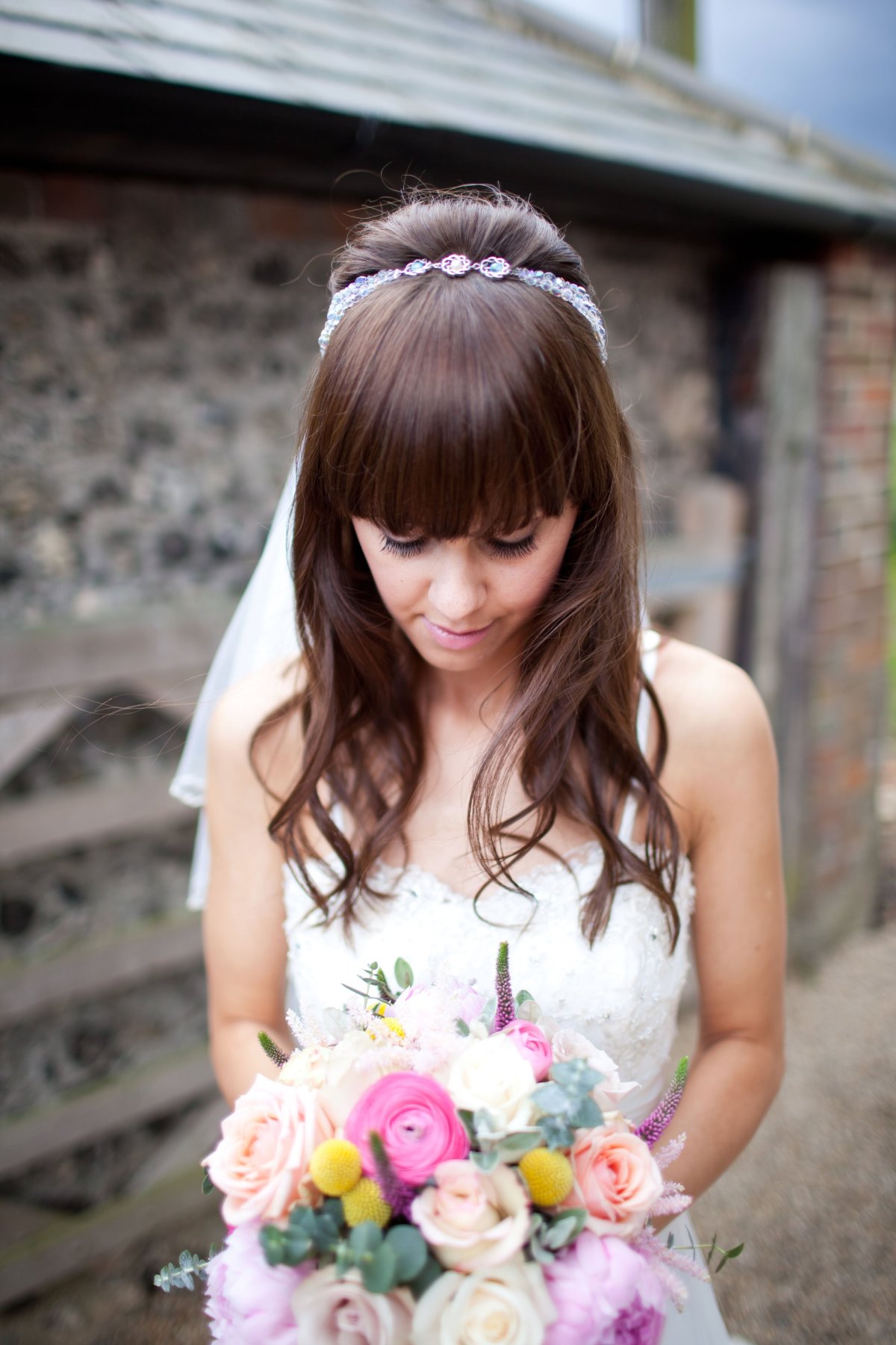 Свадебные причёски на длинные волосы с челкой