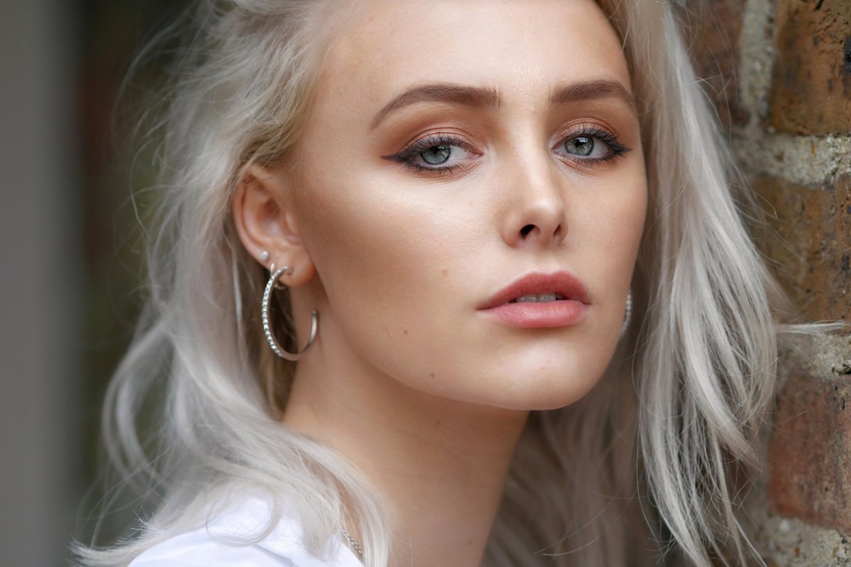 Самые красивые девушки с белыми волосами