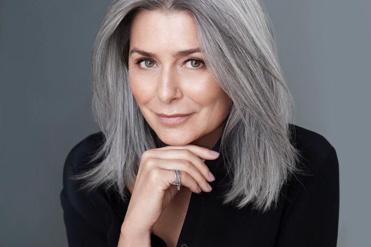 Дафна Хикс Grey hair