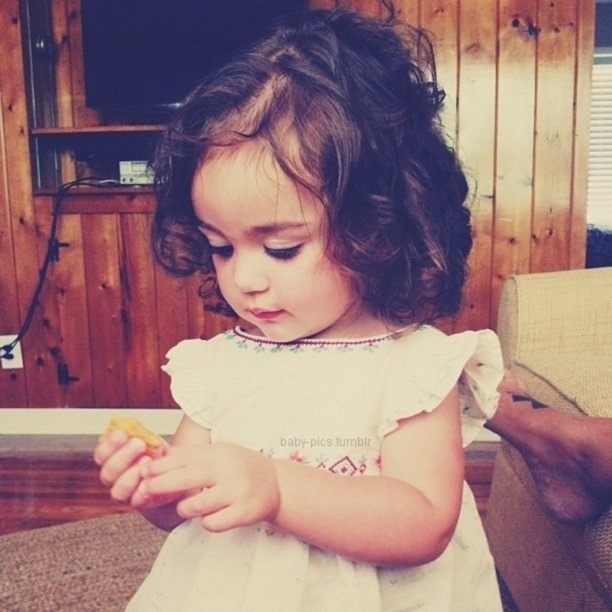 Кавказские маленькие девочки