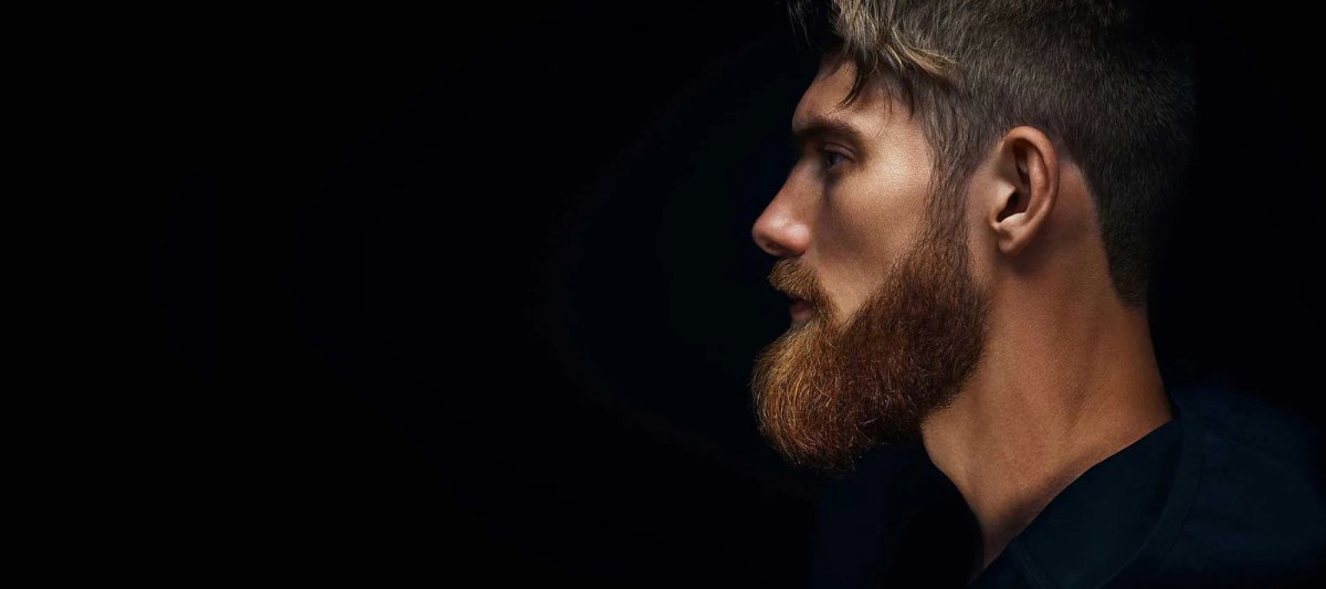 Мужчина с бородой