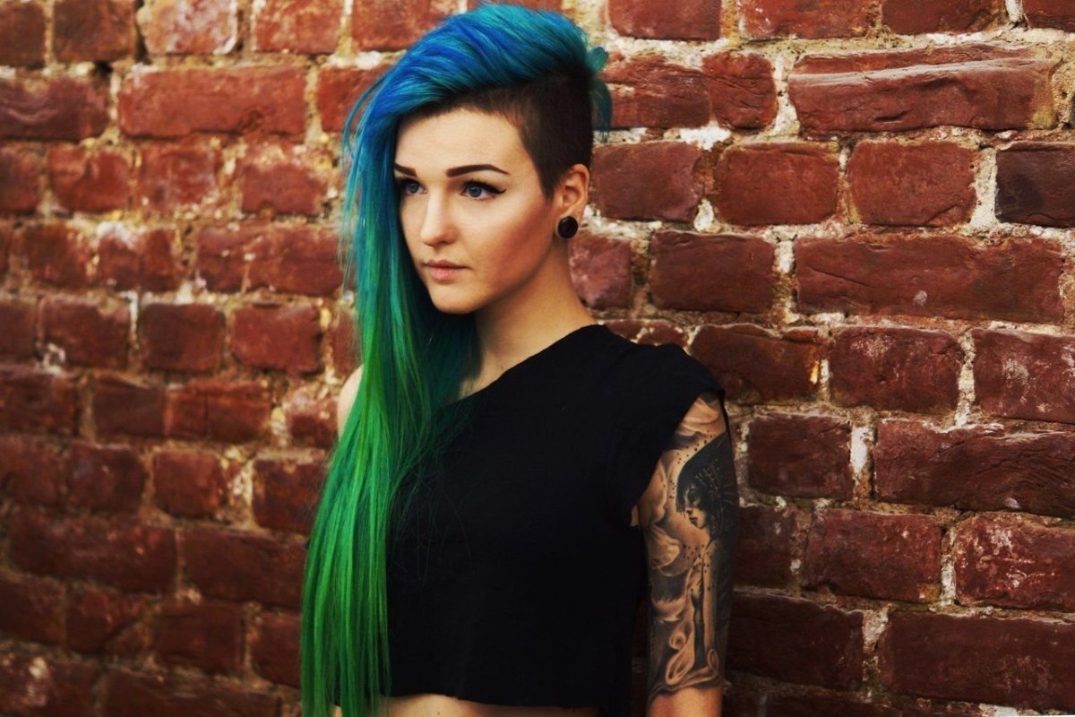 Пикси андеркат красный