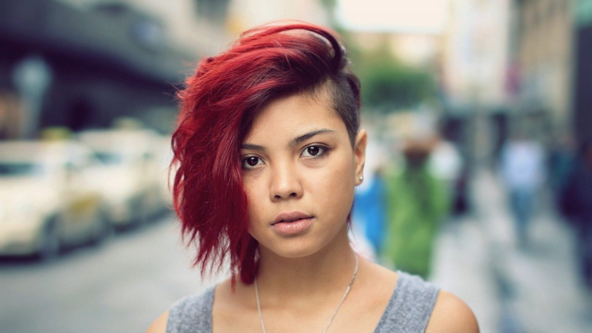 Красное окрашивание на короткие волосы