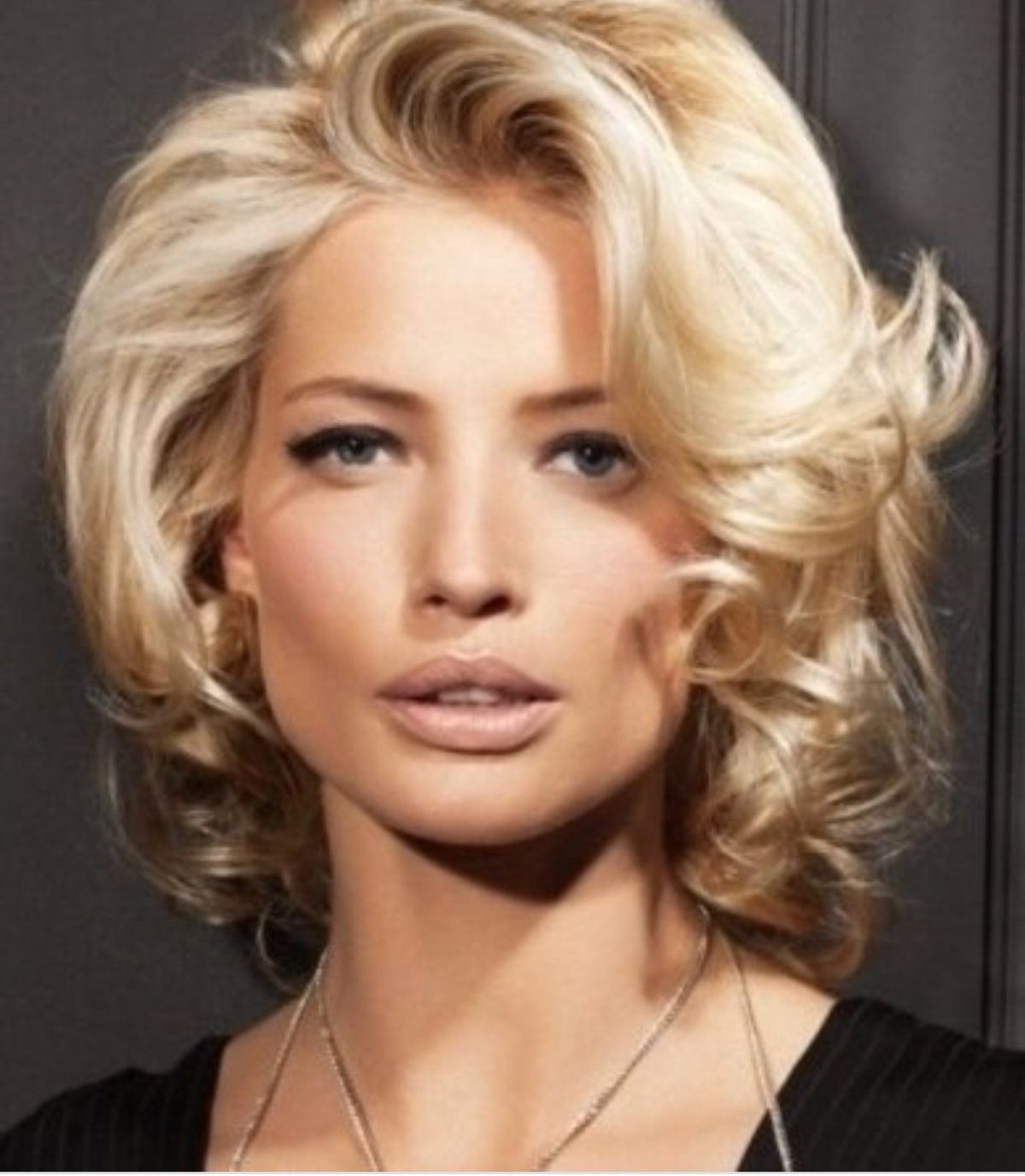 Красивая укладка на каре