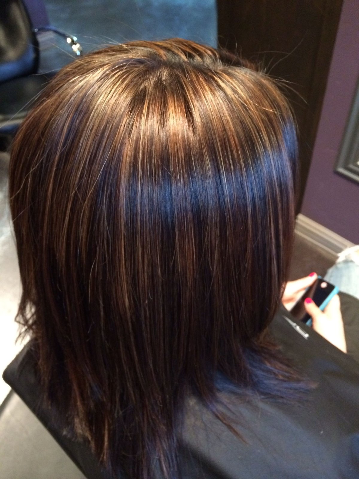 Мелирование на чёрные волосы средней