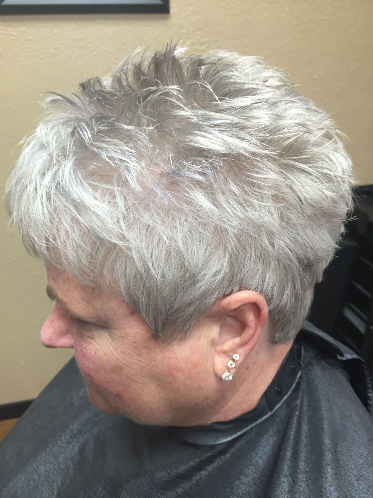 Мелирование на короткие Седые волосы