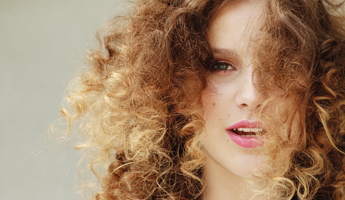 Катя Василенко кудри