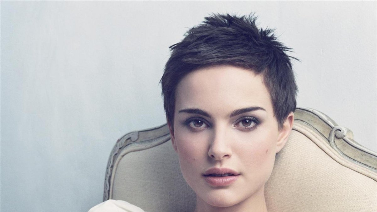 Натали Портман с короткой стрижкой фотосессия