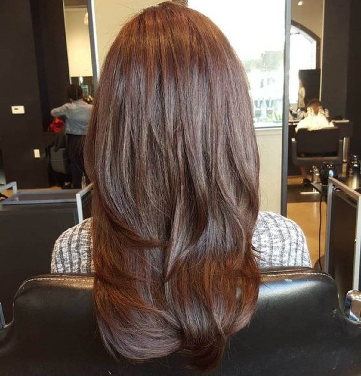 Окрашивание в шоколадный цвет