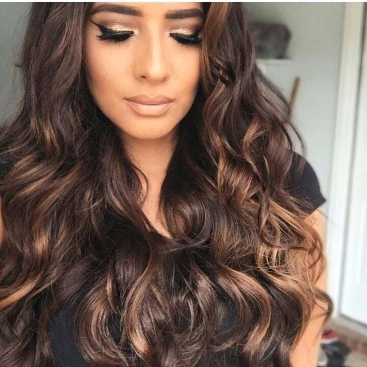 Красивый шоколадный цвет волос