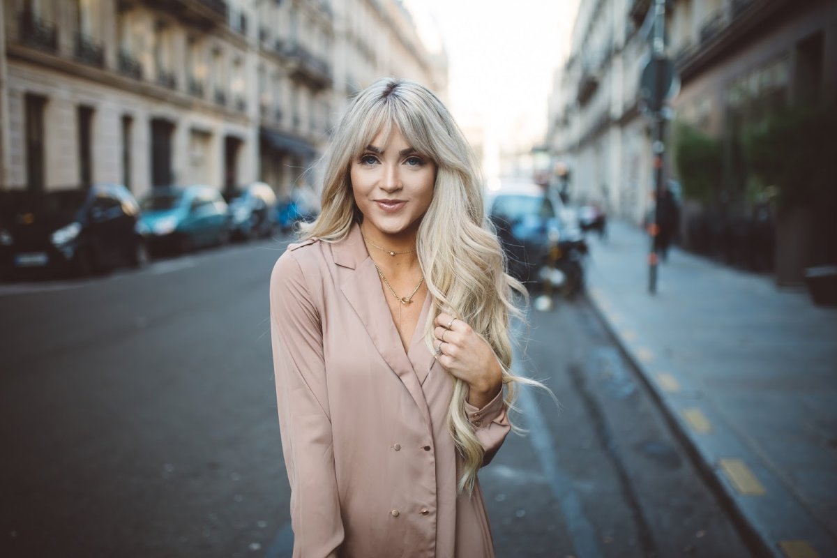 Блонд с челкой