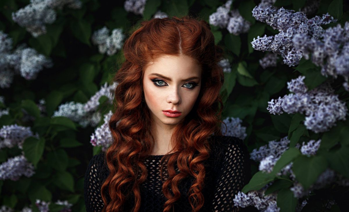 Темно рыжие кудри