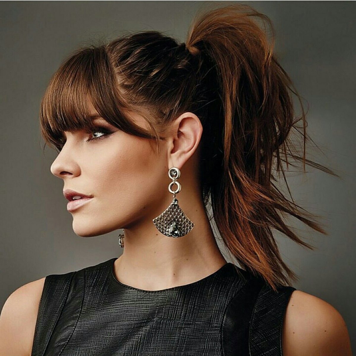 Хвостик с челкой