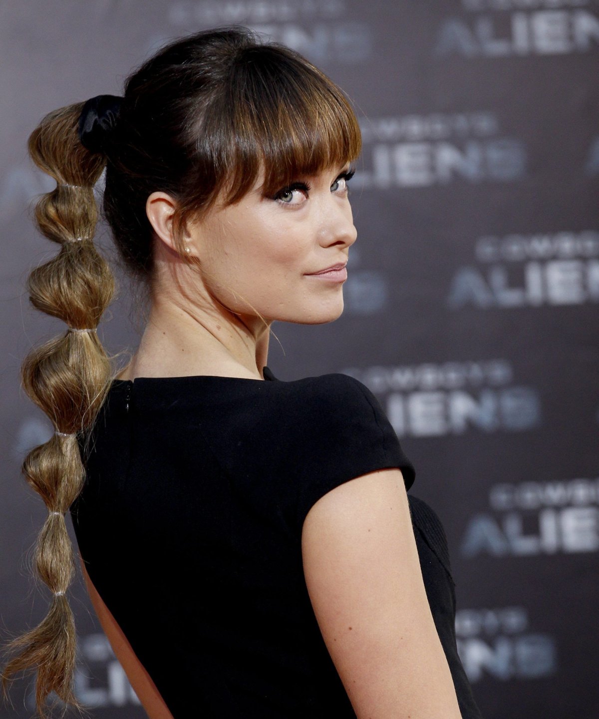 Оливия Уайлд конский хвост