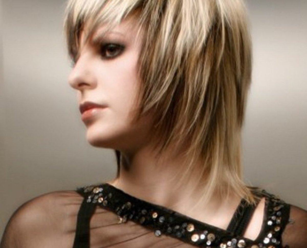 Боб каре рваная стрижка