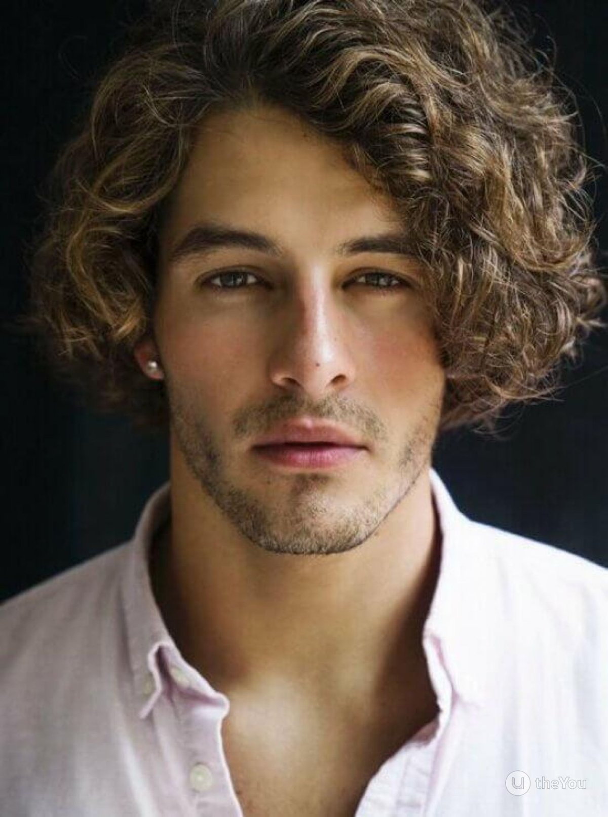 Причёски для волнистых волос мужские