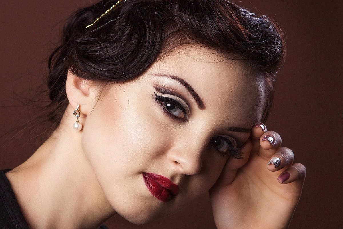Вечерний макияж для брюнеток