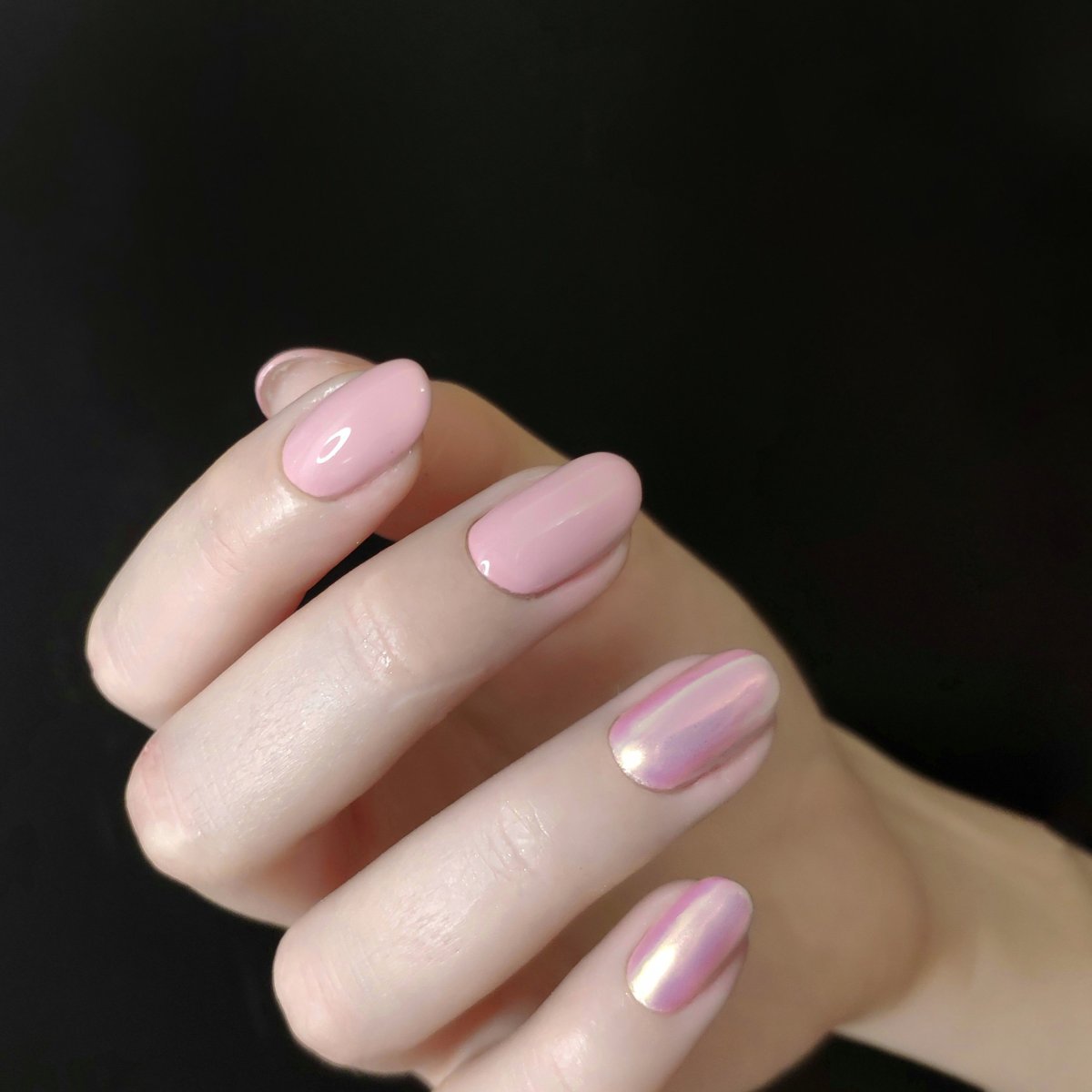 Маникюр нюдовый Жемчужная втирка