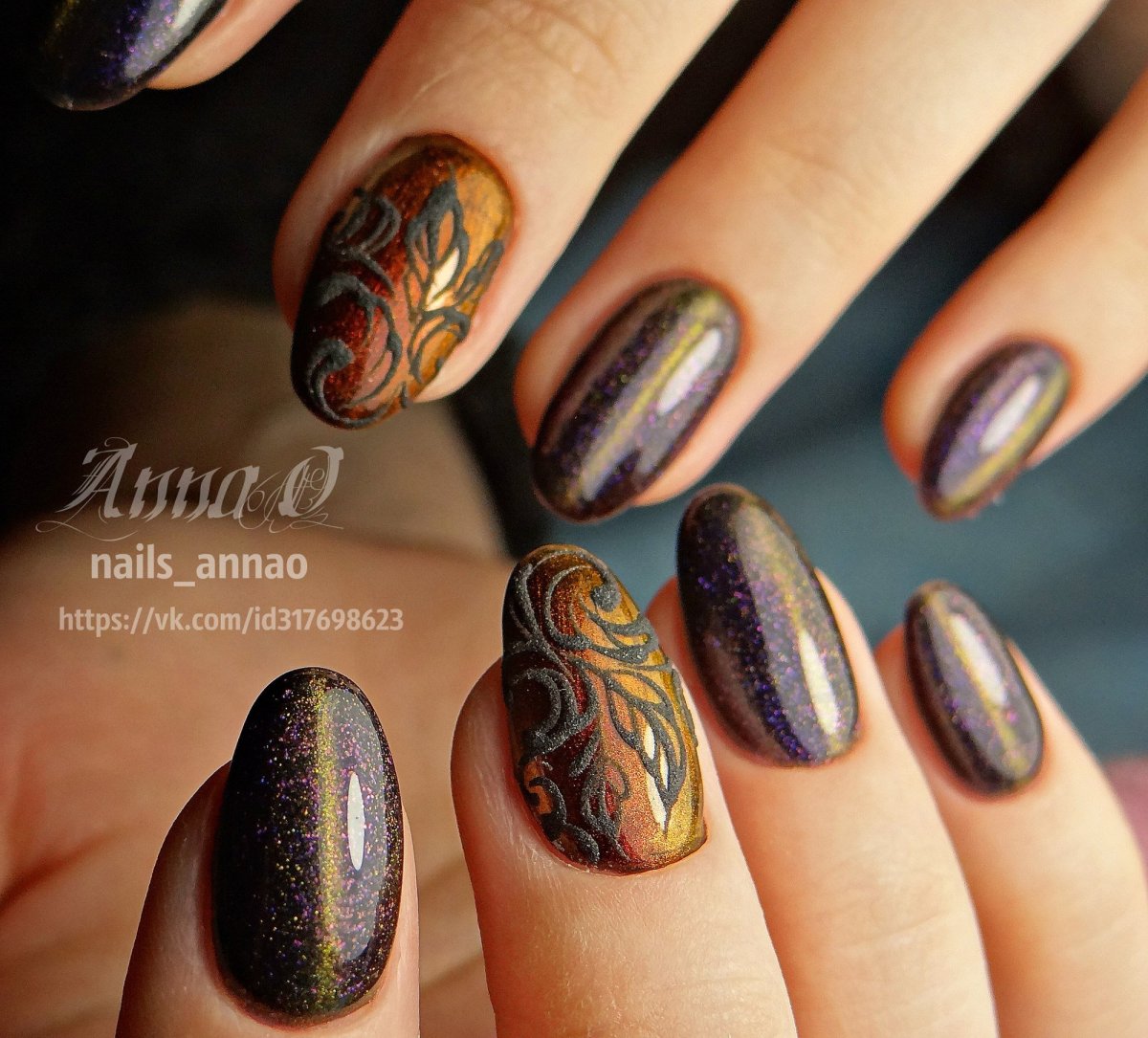 Маникюр кошачий глаз коричневый с золотом