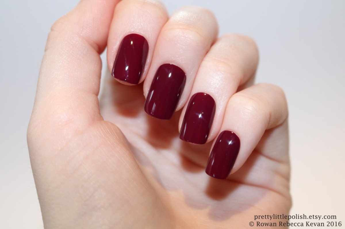 Короткие ногти мягкий квадрат темно красные