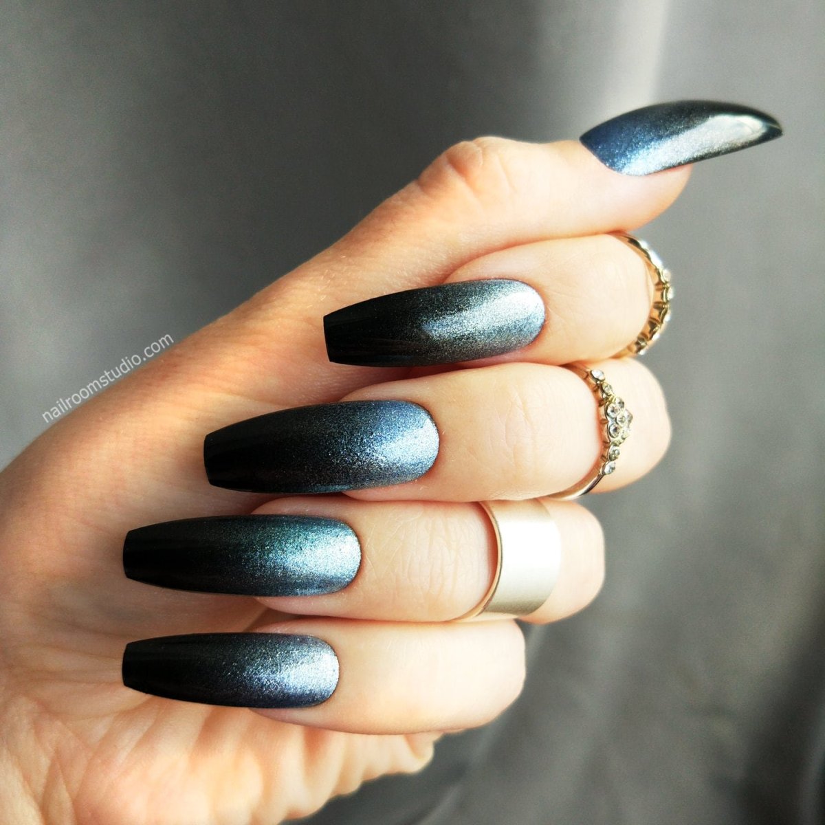 Маникюр градиент серебро