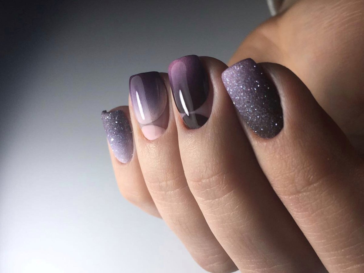 Маникюр омбре черный