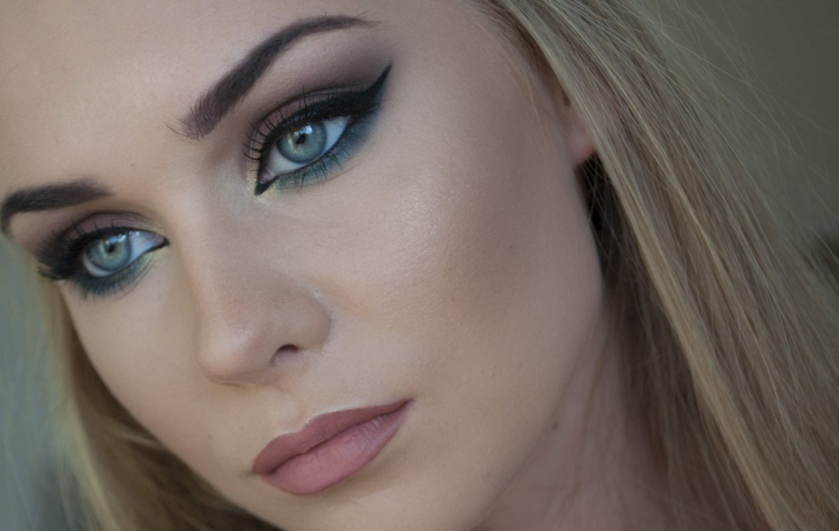 Макияж Вечерний для голубых глаз и русых