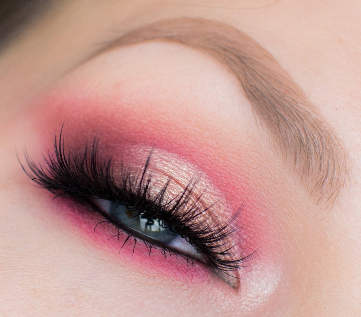 Макияж в розовых тонах