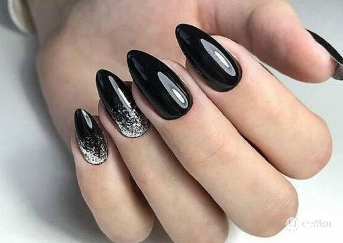 Модный чёрный маниккюр 2020