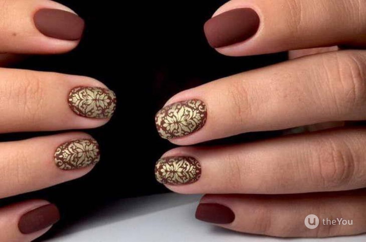 Д Зайн коричневыхногтей