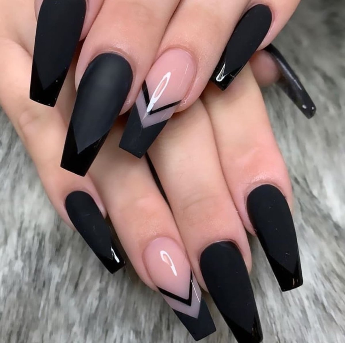 Маникюр с крестами на длинные ногти