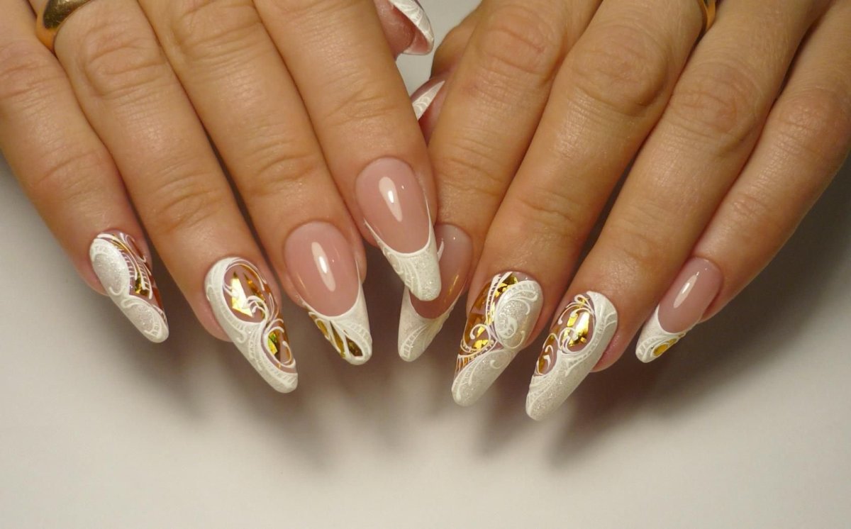 Золотой френч миндаль