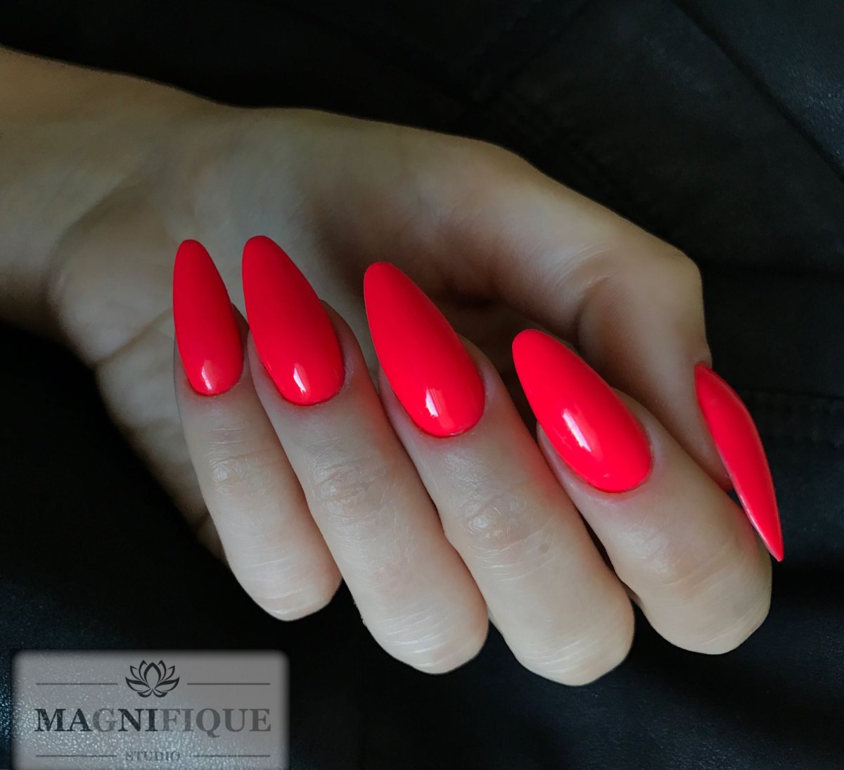 Красные Неоновые ногти