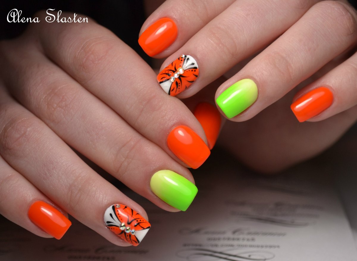 Маникюр 2022 папайя