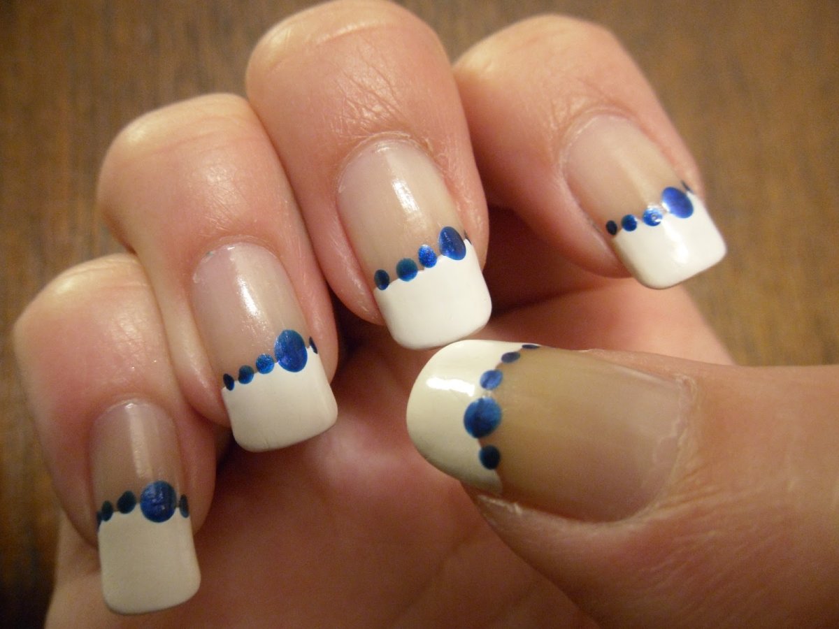 Маникюр на выписку из роддома