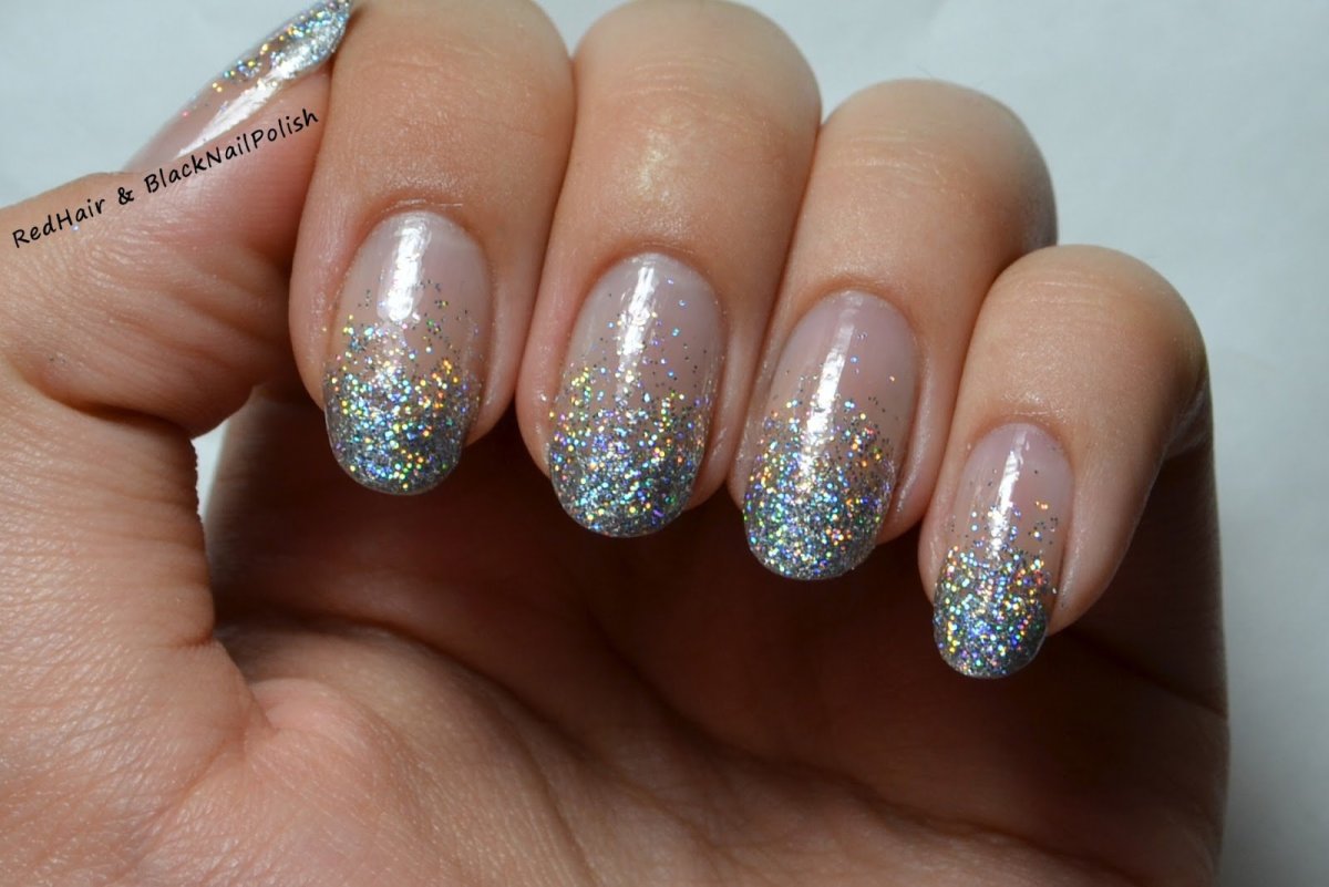 Маникюр растяжка блестками