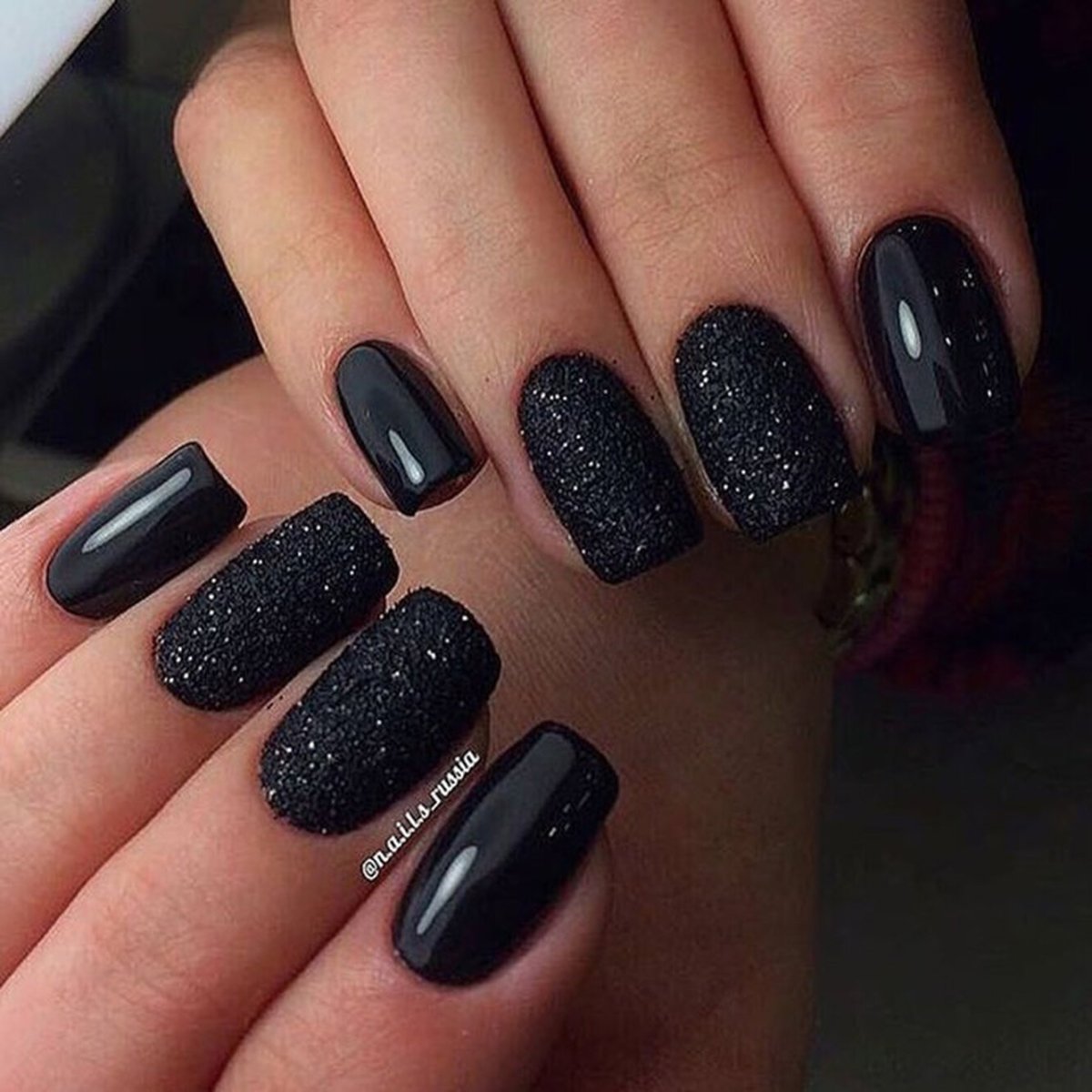 Черные ногти 2022 миндаль