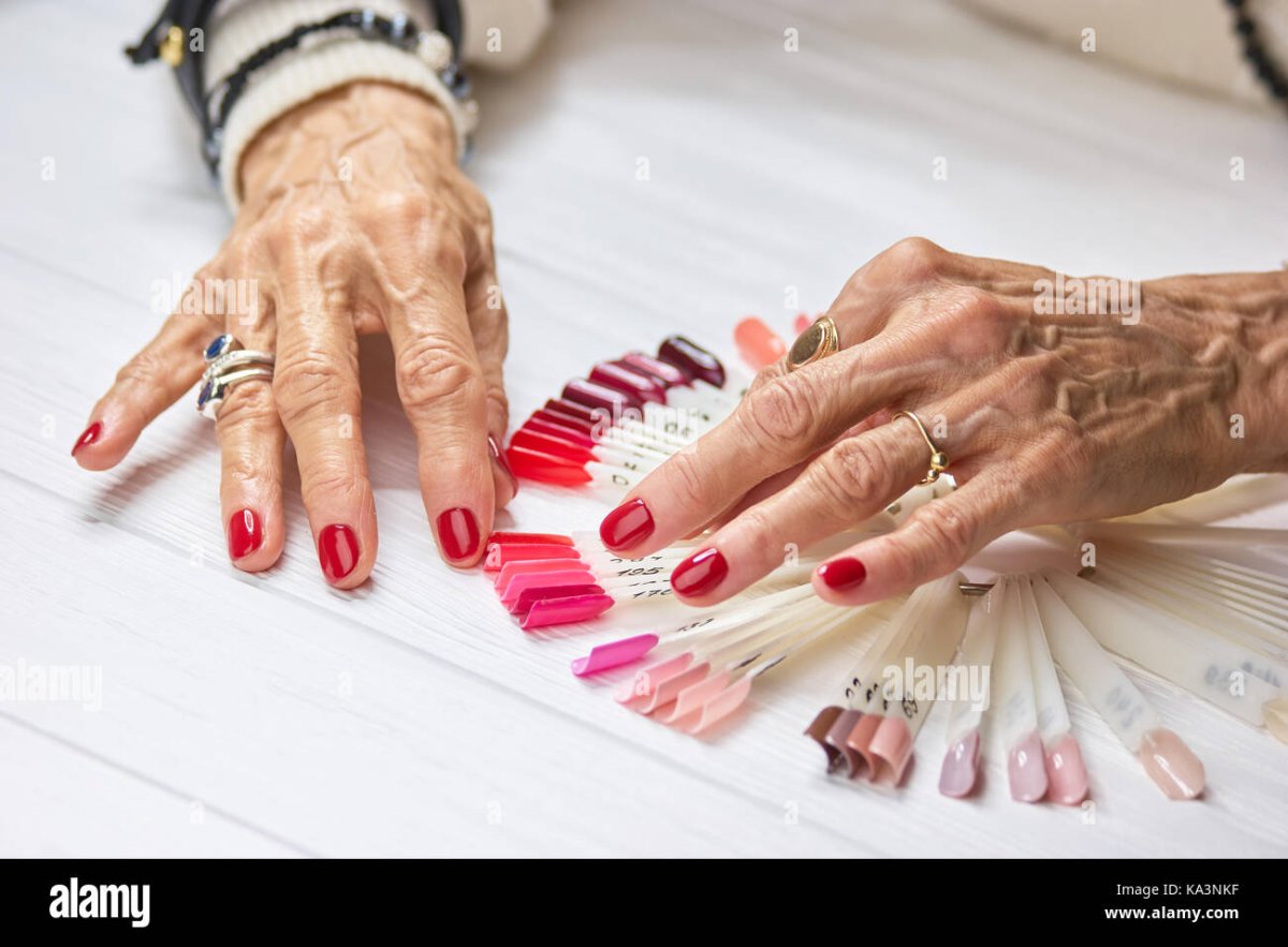 Маникюр на пожилые руки