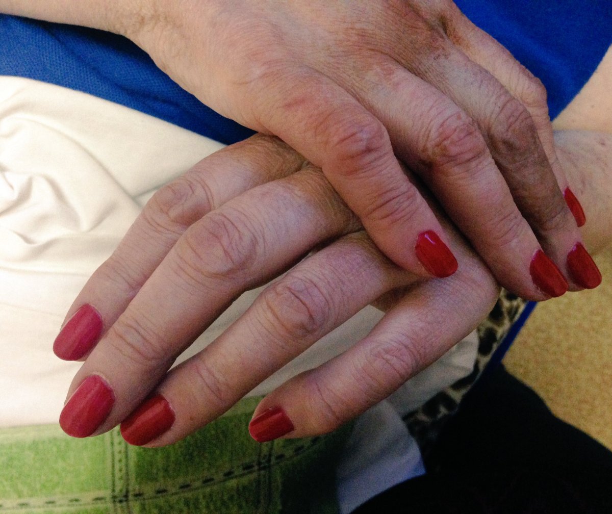Маникюр для бабушек