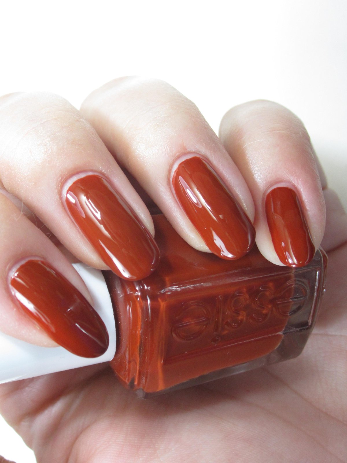 Терракотовый лак Essie