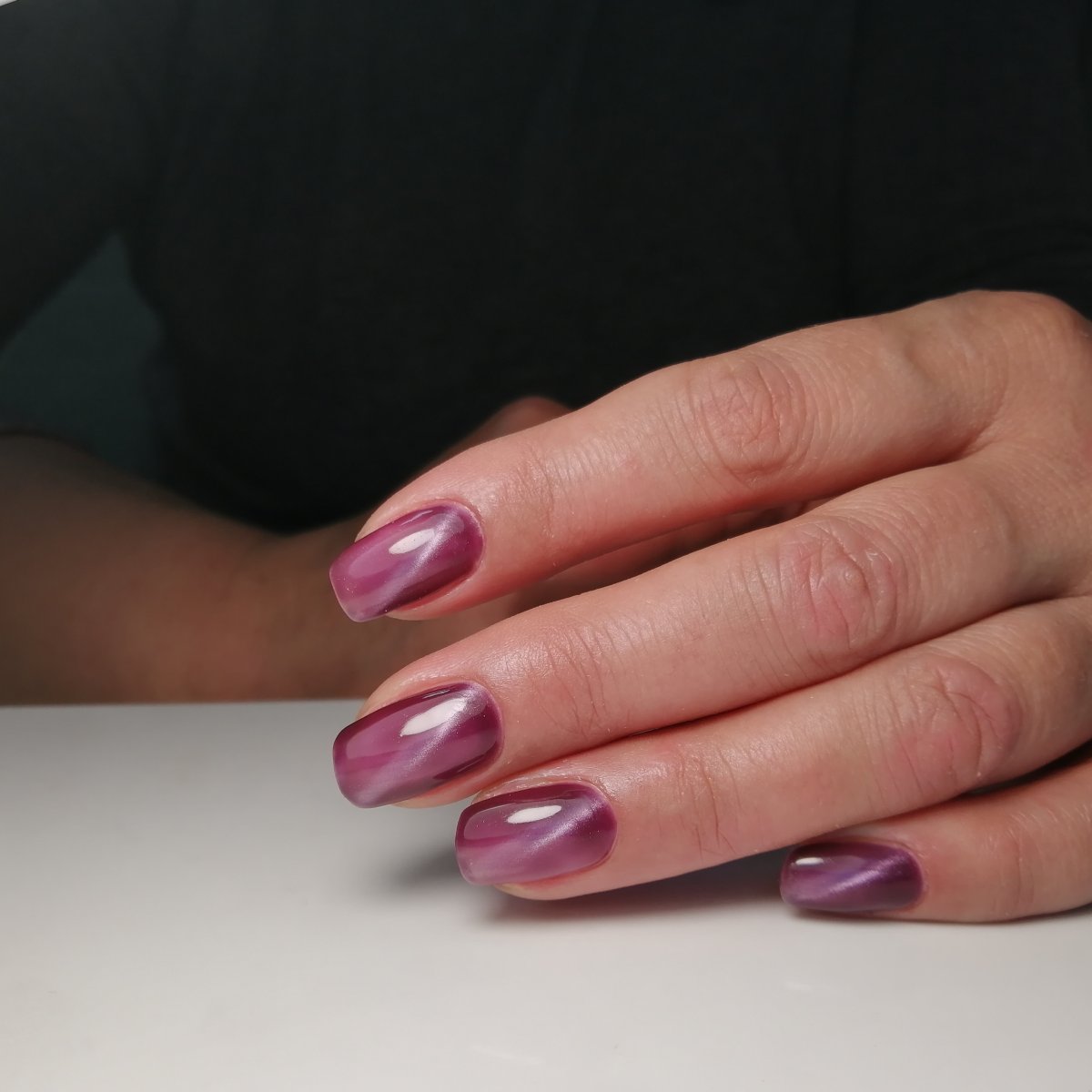 Маникюррозовый мрамора