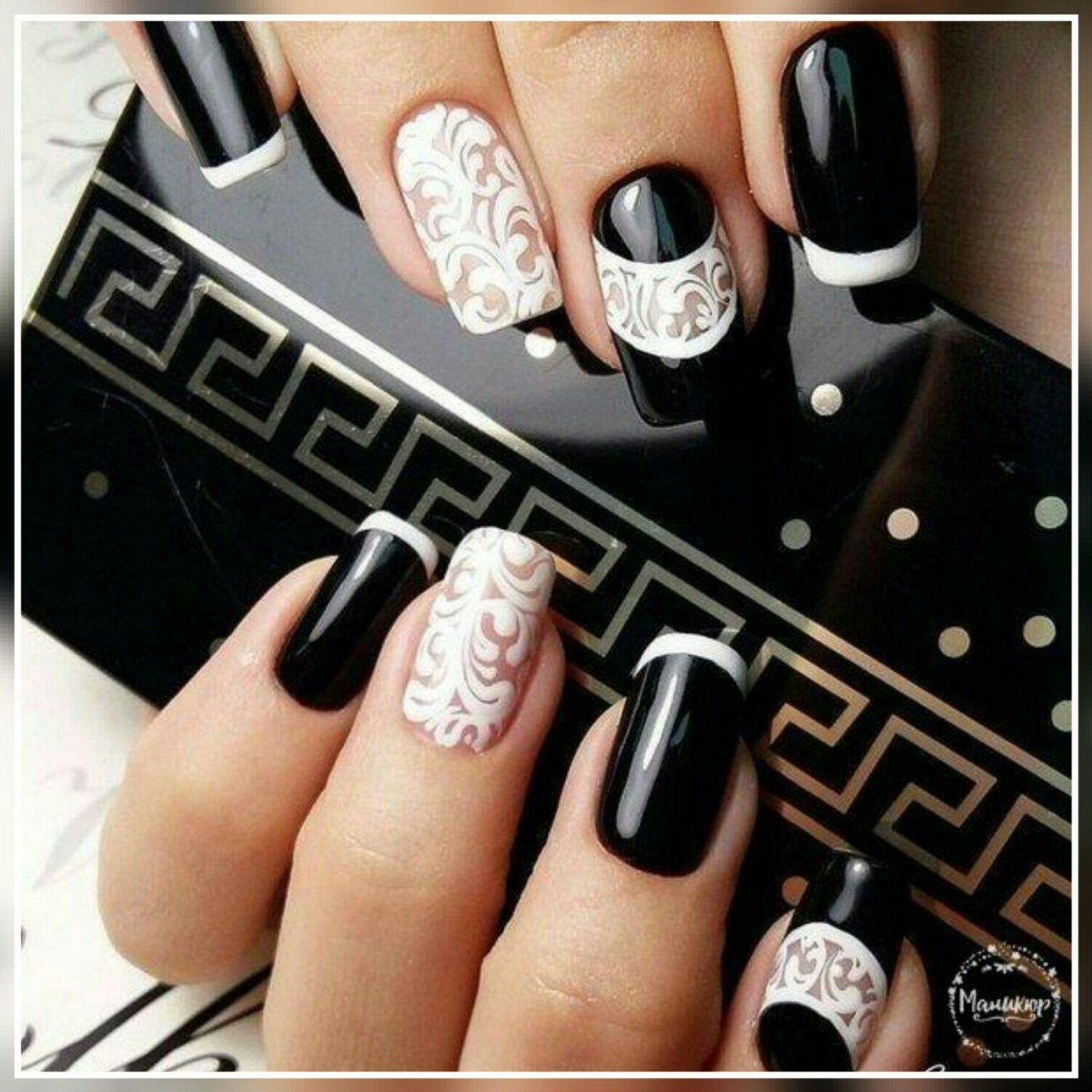 Маникюр к черному платью