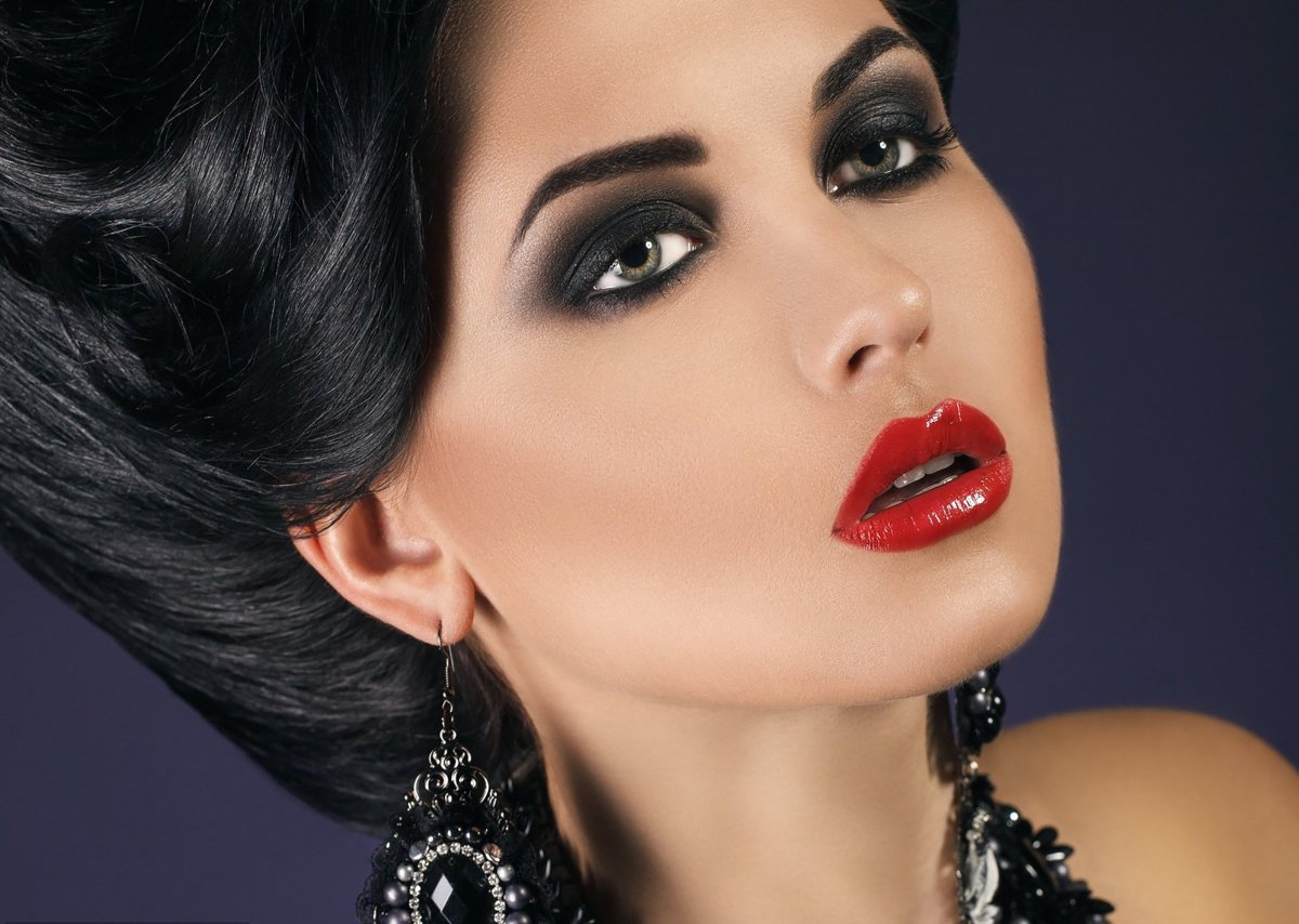 Яркий дерзкий макияж