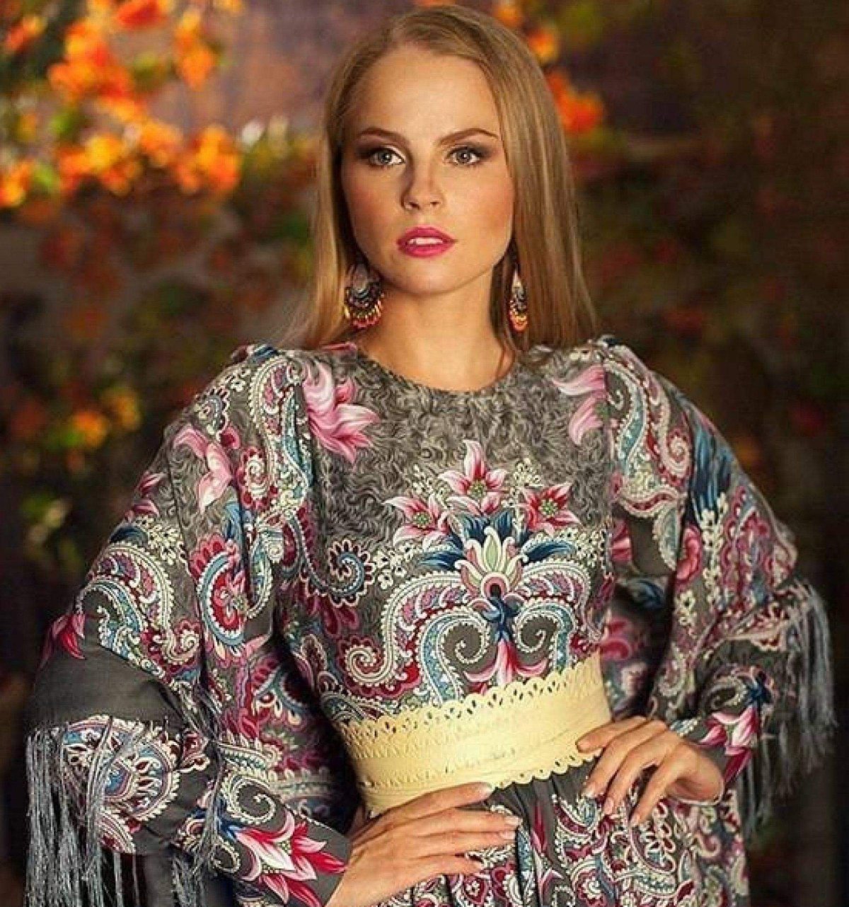 Платье из павловопосадских платков