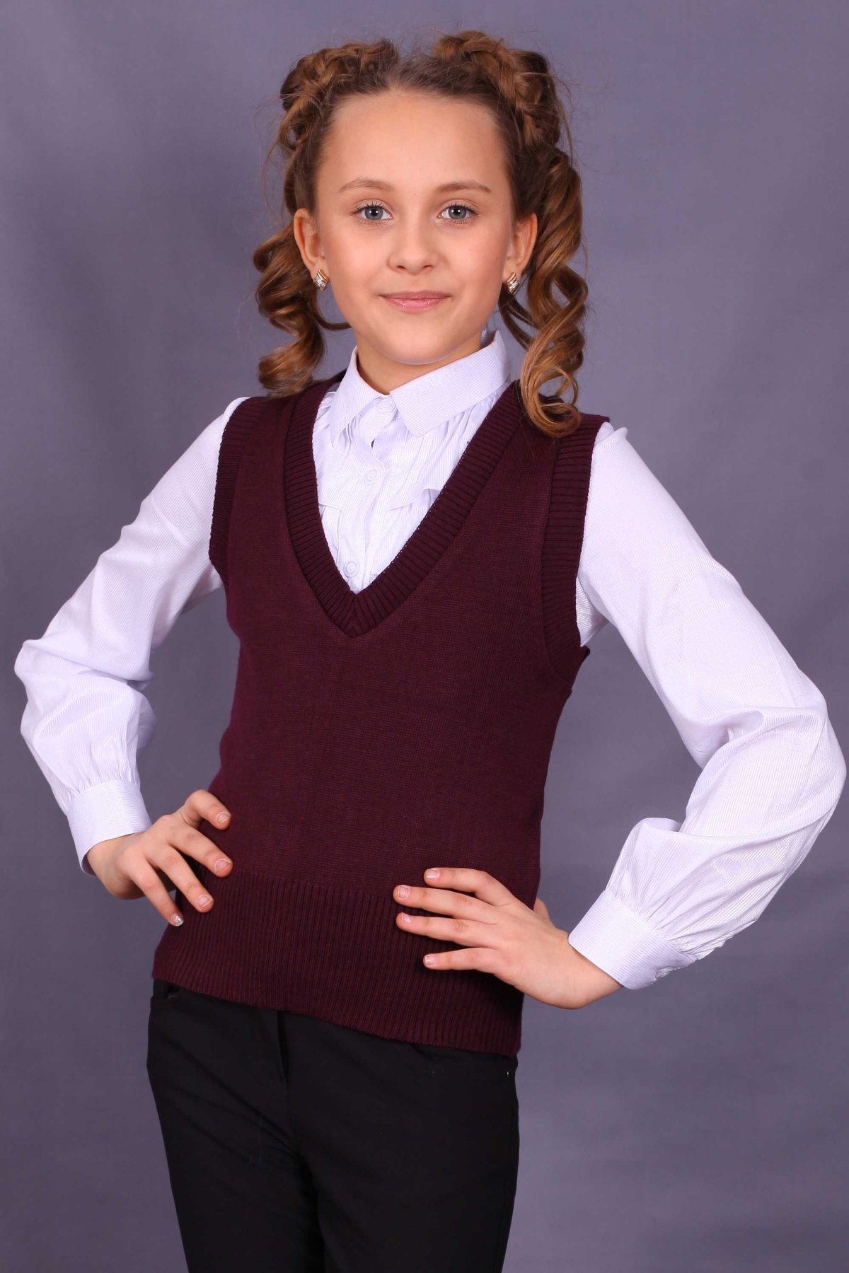 Вязанная желетуа дл девочки