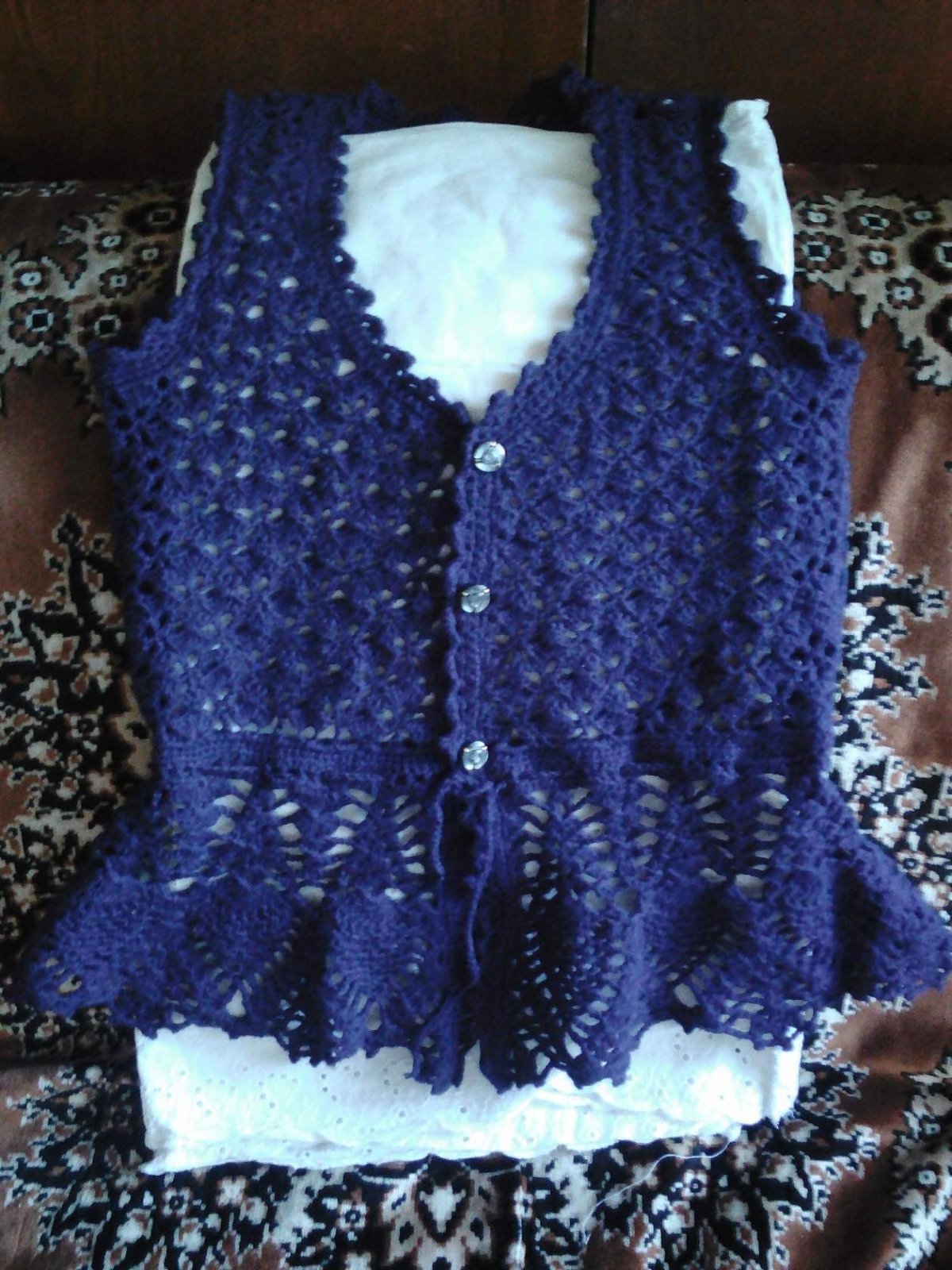 Жилет школьный для девочки в ромбик