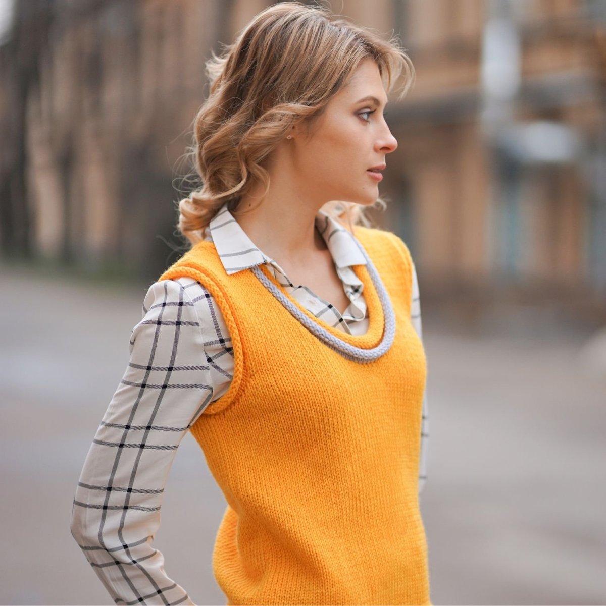 Жилеты вязаные Вог