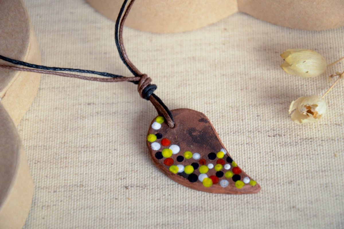 Подвеска из керамики ручная работа